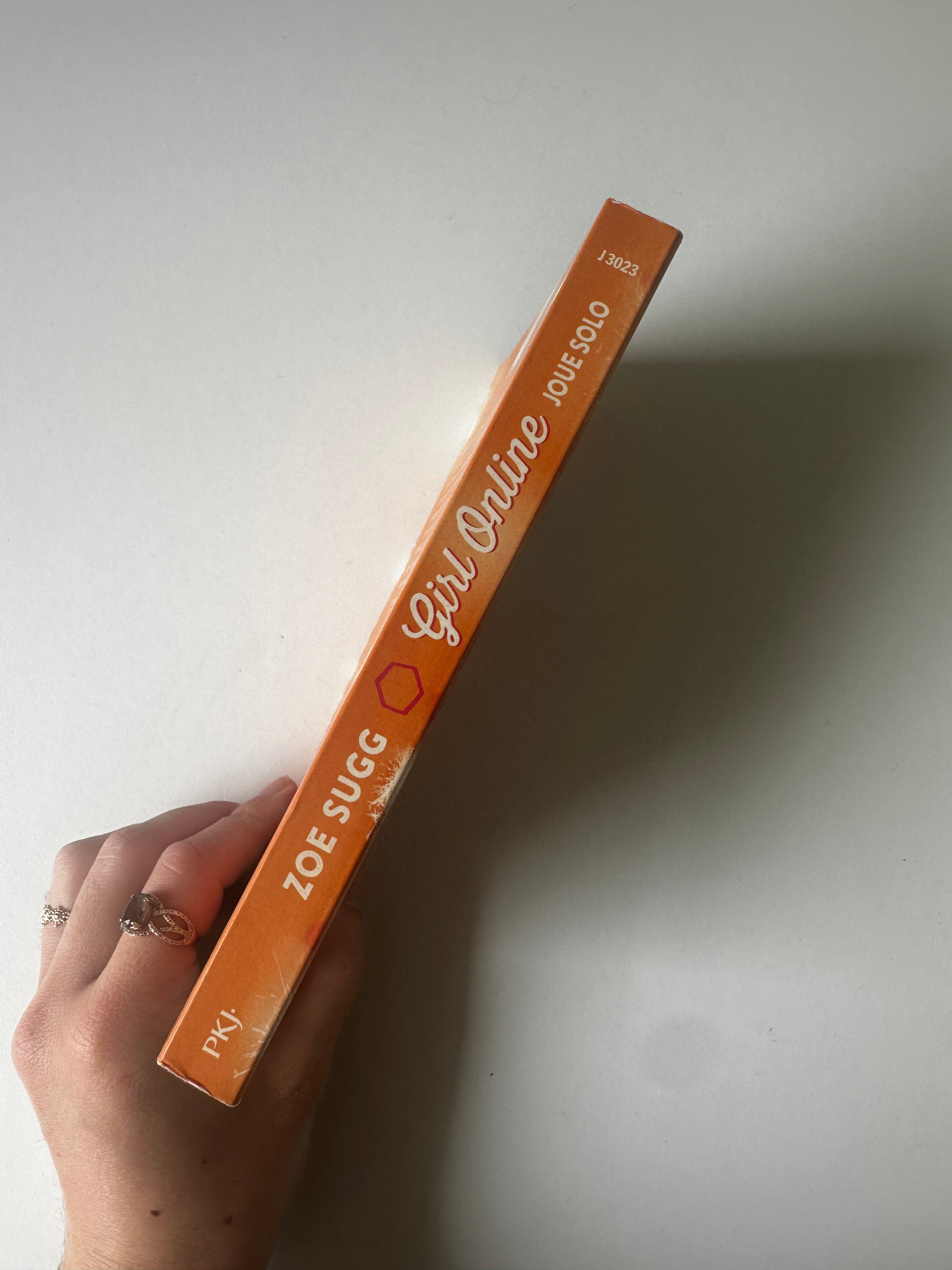 Girl Online joue solo de Zoe Sugg - Occasion poche